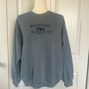 Women’s crewneck Kentucky sweatshirt. Size M.